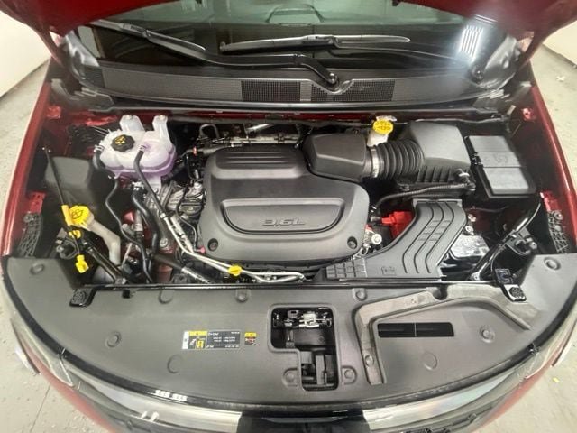 New 2027 Chrysler Pacifica Select AWD/4WD image 12