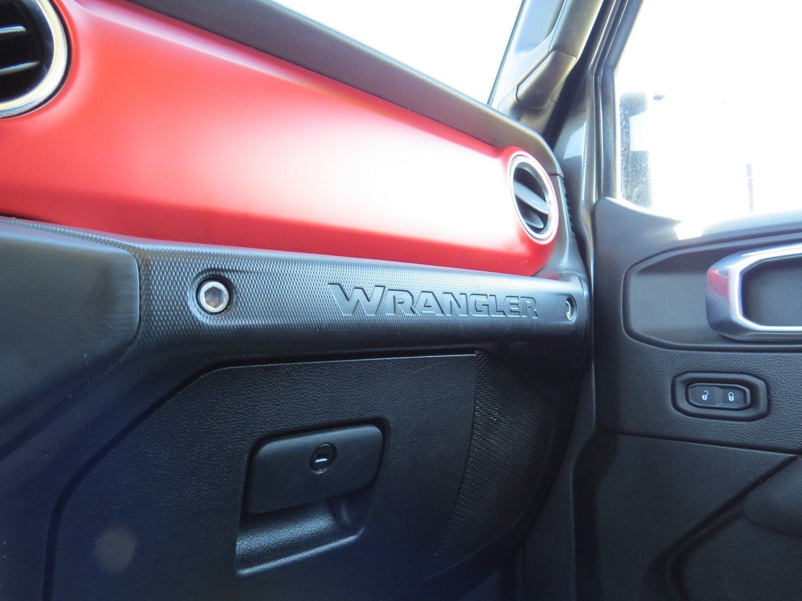 Used 2021 Jeep Wrangler Unlimited Rubicon AWD/4WD image 26