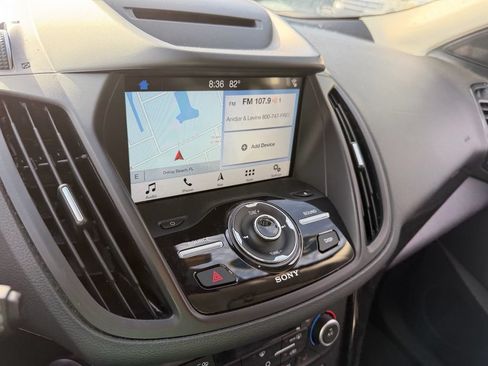 Used 2018 Ford Escape Titanium w/ Ford Safe & Smart Package FWD image 11