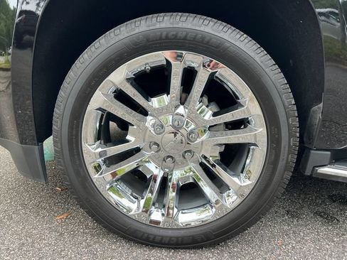 Used 2018 GMC Yukon SLT w/ Premium Edition RWD image 13