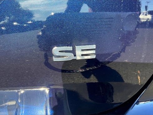 New 2025 Mitsubishi Outlander SE image 12