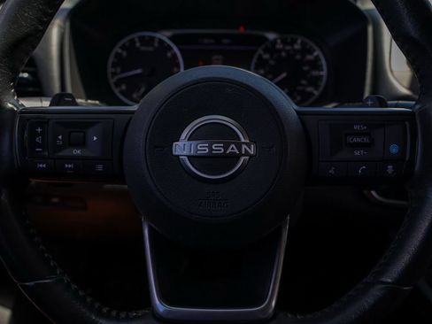 Used 2024 Nissan Rogue SV w/ SV Premium Package FWD image 19