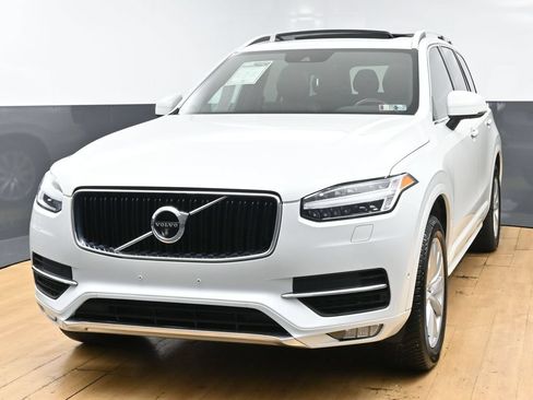 Used 2018 Volvo XC90 T6 Momentum w/ Convenience Package AWD/4WD image 5