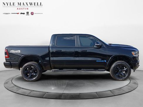 Used 2019 RAM 1500 Laramie AWD/4WD image 17