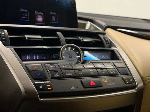 Used 2016 Lexus NX 200t FWD image 19