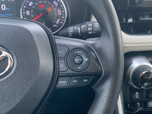 Used 2019 Toyota RAV4 XLE image 20