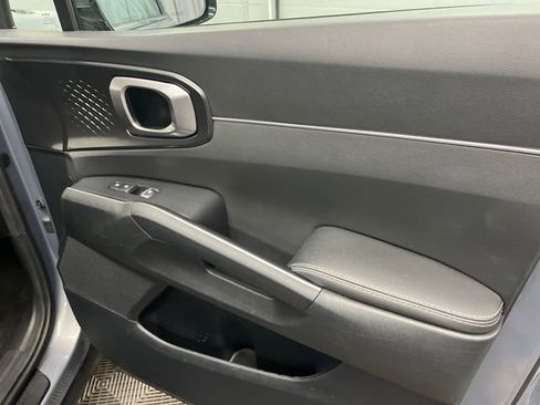Certified 2023 Kia Sorento LX image 31