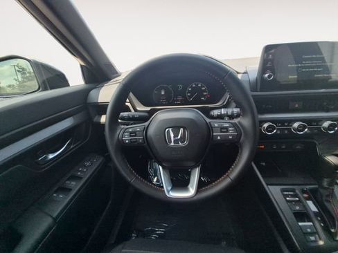 Used 2026 Honda CR-V Sport image 12