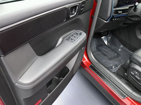 Used 2024 Hyundai Santa Fe Calligraphy image 15