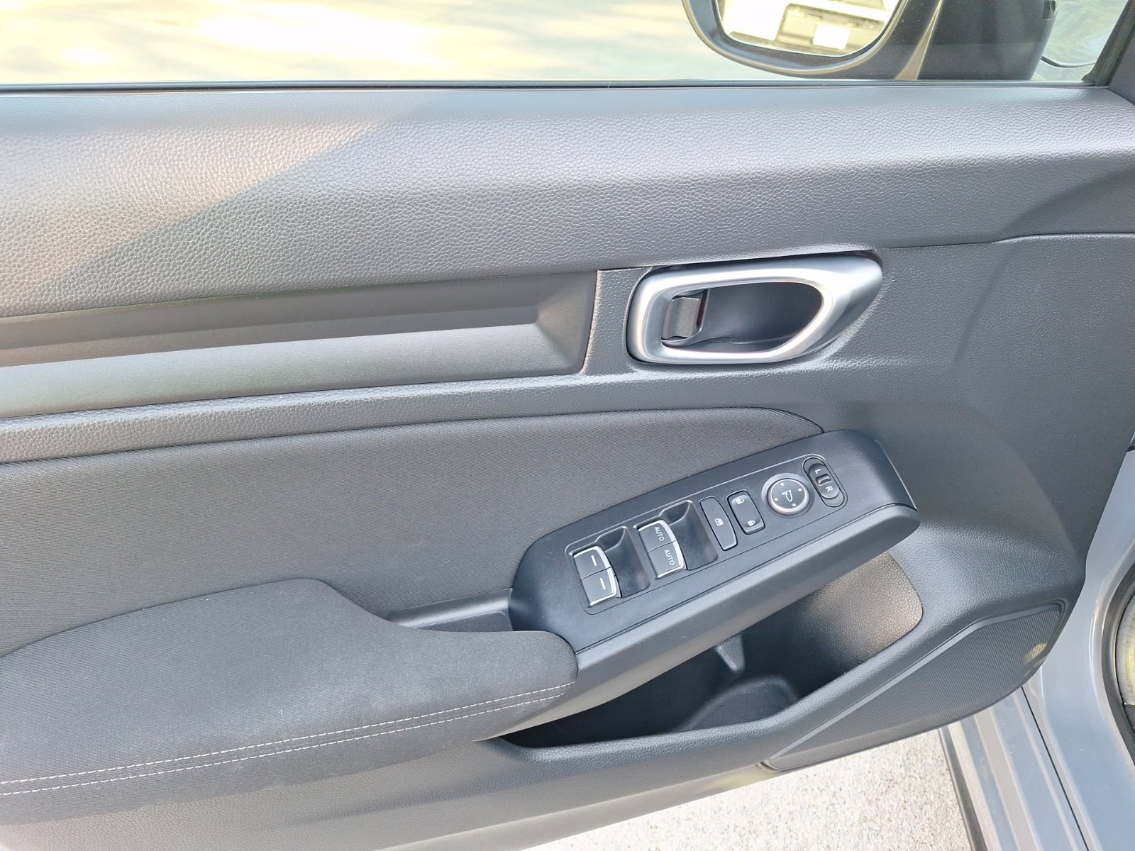Used 2025 Honda Civic Sport image 17