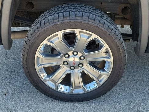 Used 2017 GMC Sierra 1500 Denali w/ Denali Ultimate Package AWD/4WD image 7