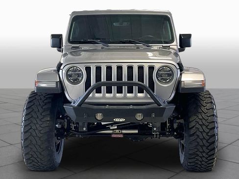 Used 2019 Jeep Wrangler Unlimited Sahara AWD/4WD image 3