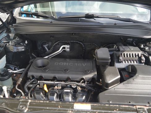 Used 2011 Hyundai Santa Fe GLS image 31