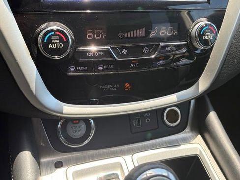 Used 2018 Nissan Murano SL w/ Moonroof Package AWD/4WD image 24