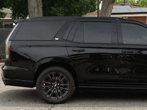 Used 2024 Cadillac Escalade V w/ LPO, ONYX Package AWD/4WD image 38
