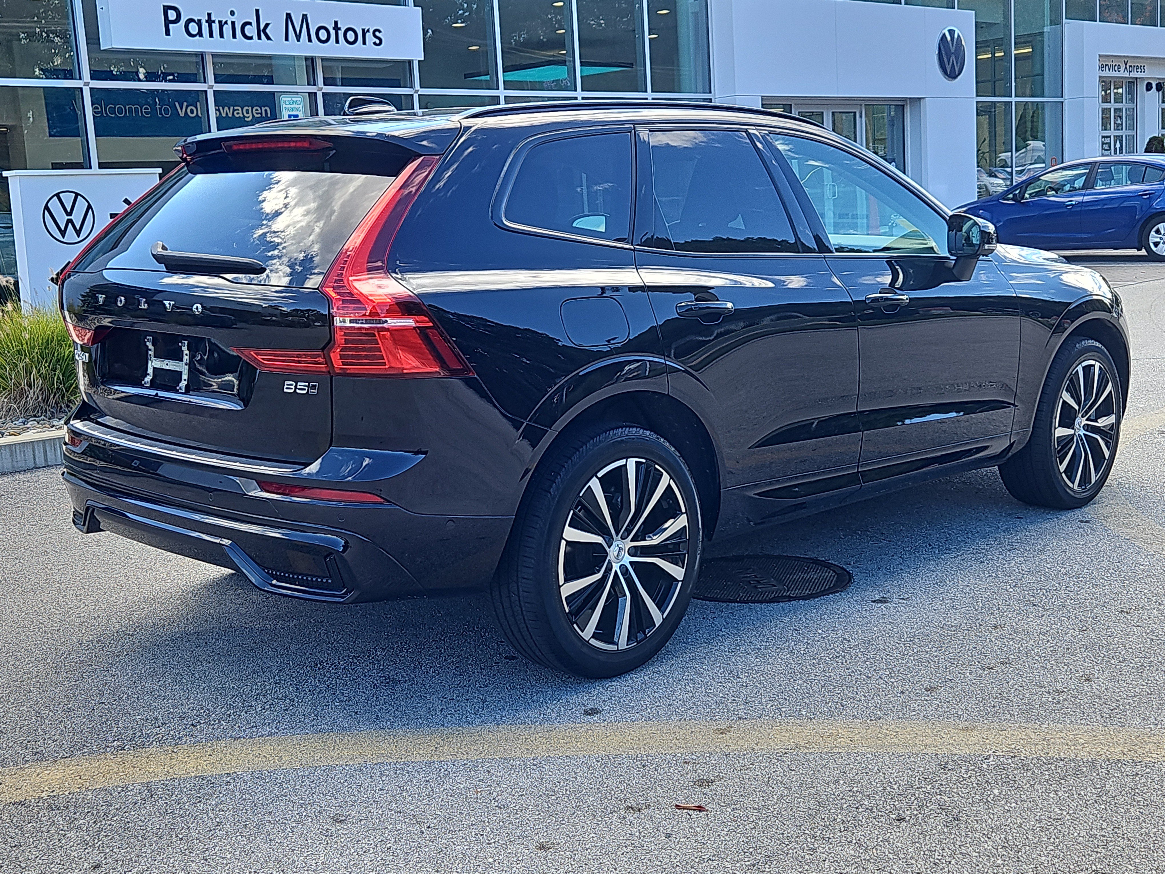 Used 2023 Volvo XC60 B5 Plus w/ Climate Package AWD/4WD image 2