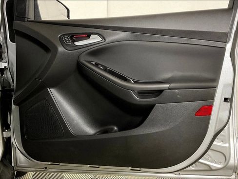 Used 2017 Ford Focus SEL image 22