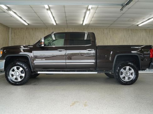 Used 2019 GMC Sierra 2500 SLT AWD/4WD image 5
