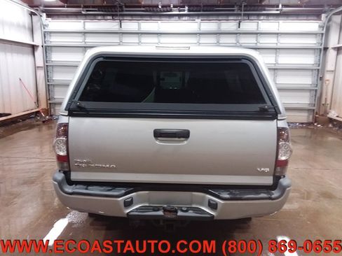 Used 2013 Toyota Tacoma 4x4 Access Cab V6 w/ TRD Sport Pkg image 8