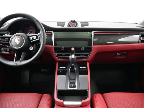 Used 2026 Porsche Macan GTS image 9