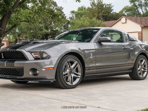 Used 2010 Ford Mustang Shelby GT500 RWD image 14