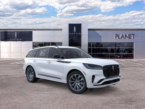 New 2026 Lincoln Aviator 2WD w/ Jet Appearance Package image 7