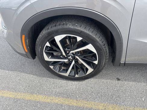 Used 2022 Mitsubishi Outlander SE AWD/4WD image 11