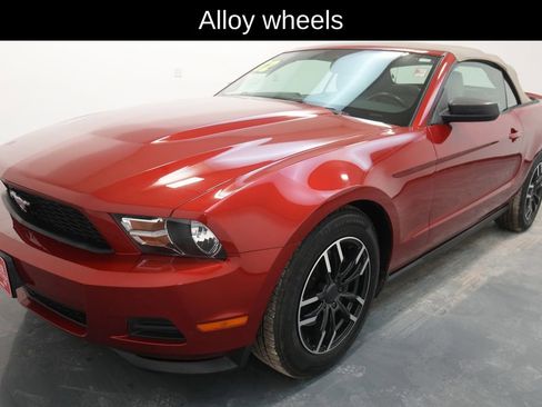 Used 2012 Ford Mustang Premium image 3