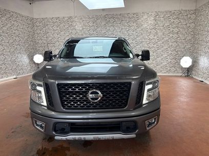 Used 2019 Nissan Titan PRO-4X w/ Pro-4x Convenience Package