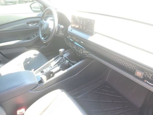 Used 2025 Honda Accord Sport image 12