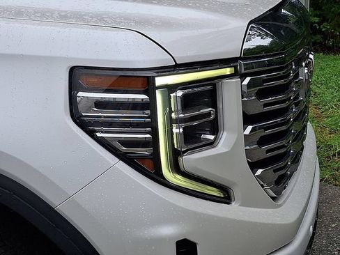 Used 2022 GMC Sierra 1500 Denali w/ Denali Reserve Package AWD/4WD image 30