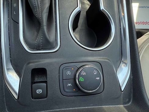 Used 2022 Chevrolet Traverse Premier w/ LPO, Blackout Package image 51