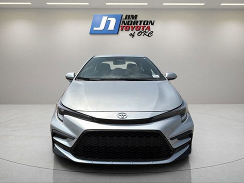Used 2026 Toyota Corolla SE w/ SE Premium Package FWD image 2
