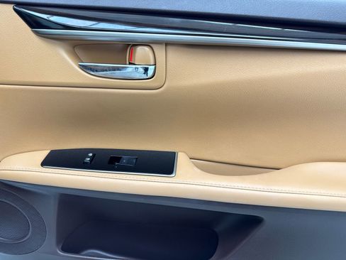 Used 2018 Lexus ES 350 w/ Premier Package FWD image 45