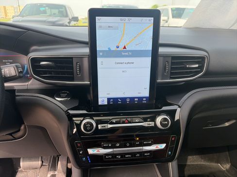 Used 2022 Ford Explorer ST w/ Equipment Group 401A AWD/4WD image 18