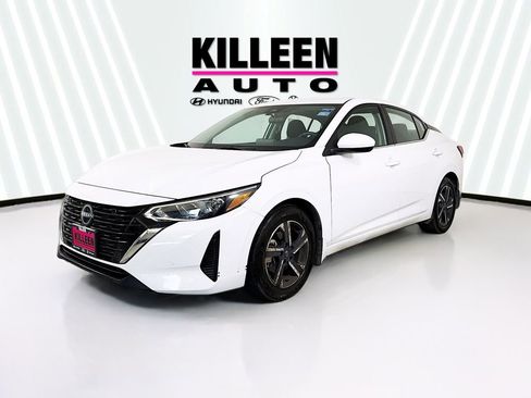 Used 2024 Nissan Sentra SV image 3