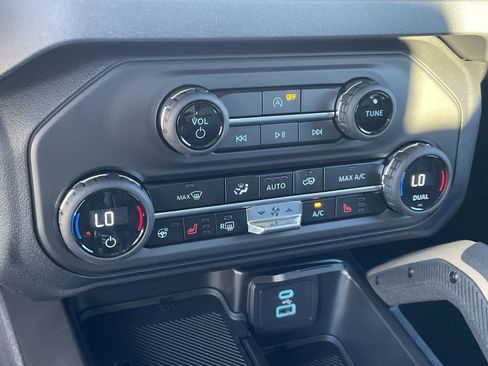 New 2025 Ford Bronco Badlands w/ Sasquatch Package image 15