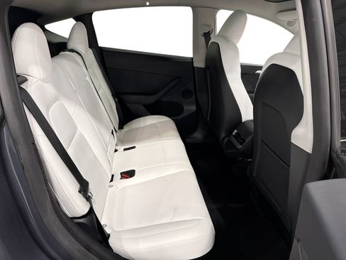 Certified 2023 Tesla Model Y Performance AWD/4WD image 11