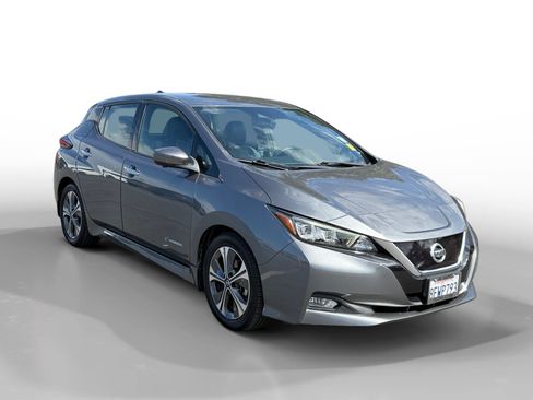Used 2018 Nissan Leaf SL w/ SL Technology Package FWD image 7