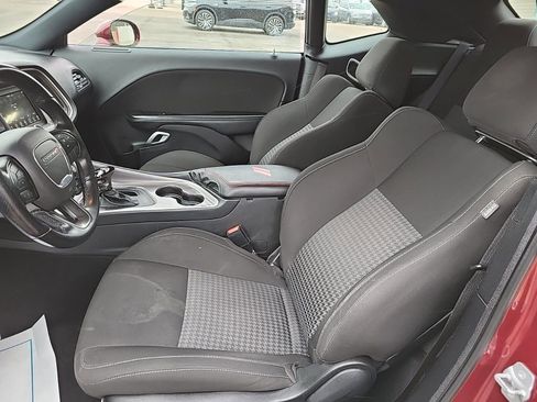 Used 2022 Dodge Challenger GT image 11