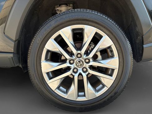 Used 2023 Toyota RAV4 XLE Premium FWD image 11