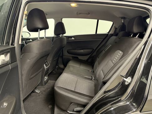 Used 2018 Kia Sportage LX image 15