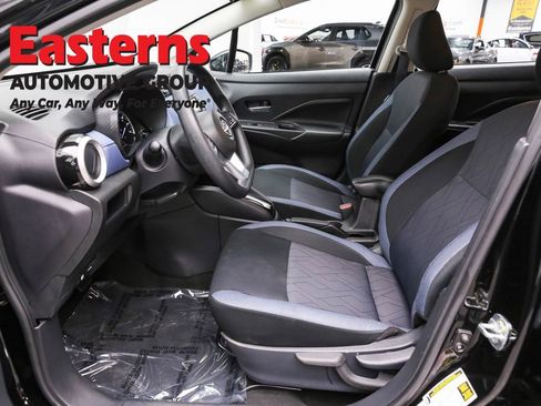 Used 2023 Nissan Versa SV image 14