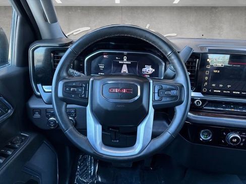 Certified 2024 GMC Sierra 1500 SLT image 18