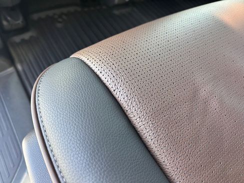 Used 2025 Honda Odyssey Elite image 14