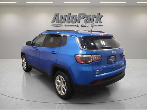 Used 2024 Jeep Compass Latitude AWD/4WD image 4