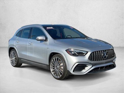 Used 2025 Mercedes-Benz GLA 35 AMG 4MATIC image 3