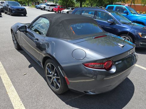Used 2017 MAZDA MX-5 Miata Grand Touring RWD image 3