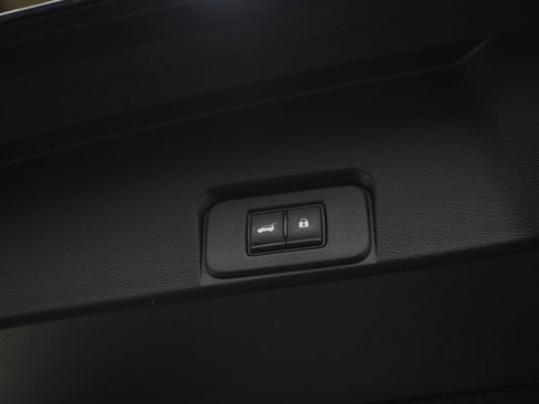 Used 2023 Nissan Rogue Platinum image 19