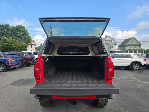 Used 2019 Chevrolet Colorado LT w/ LT Convenience Package AWD/4WD image 16